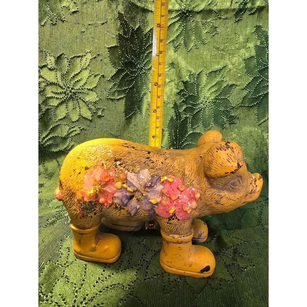Cute Piggy Yellow Floral Boots Whimsical Decorative Figure Cute Pig Shell /0204